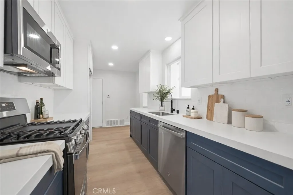 https://cdn.realtyfeed.com/cdn/127/306687525/6d7ef313001ff34682f17d807f578dc8.webp