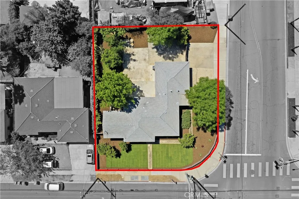 https://cdn.realtyfeed.com/cdn/127/306687525/9513576db5a2f2061ffb2b65edc592b5.webp