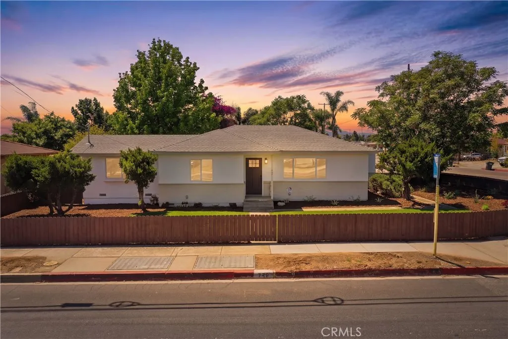 https://cdn.realtyfeed.com/cdn/127/306687525/f41916be819062d0ba0bc69f28eba6f8.webp