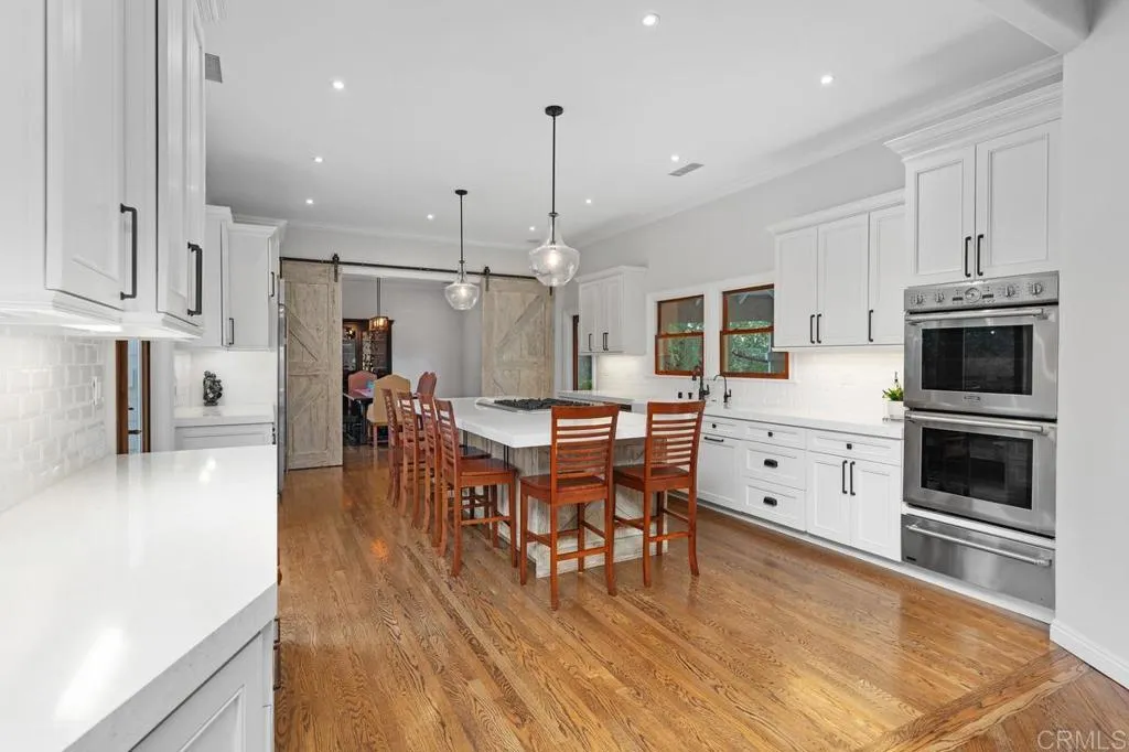 https://cdn.realtyfeed.com/cdn/127/306687531/1fe27a1c82a3b6c93902fcbd0b169bfe.webp