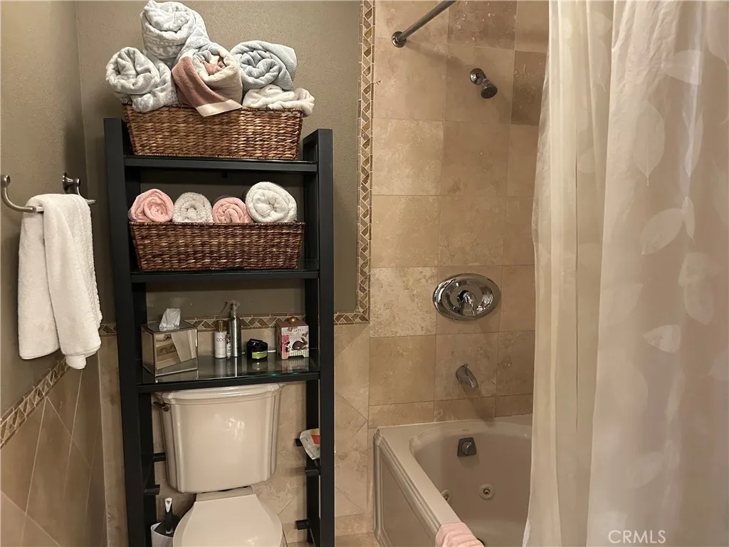 23663 Park Capri UNIT 135, Calabasas, CA, 91302