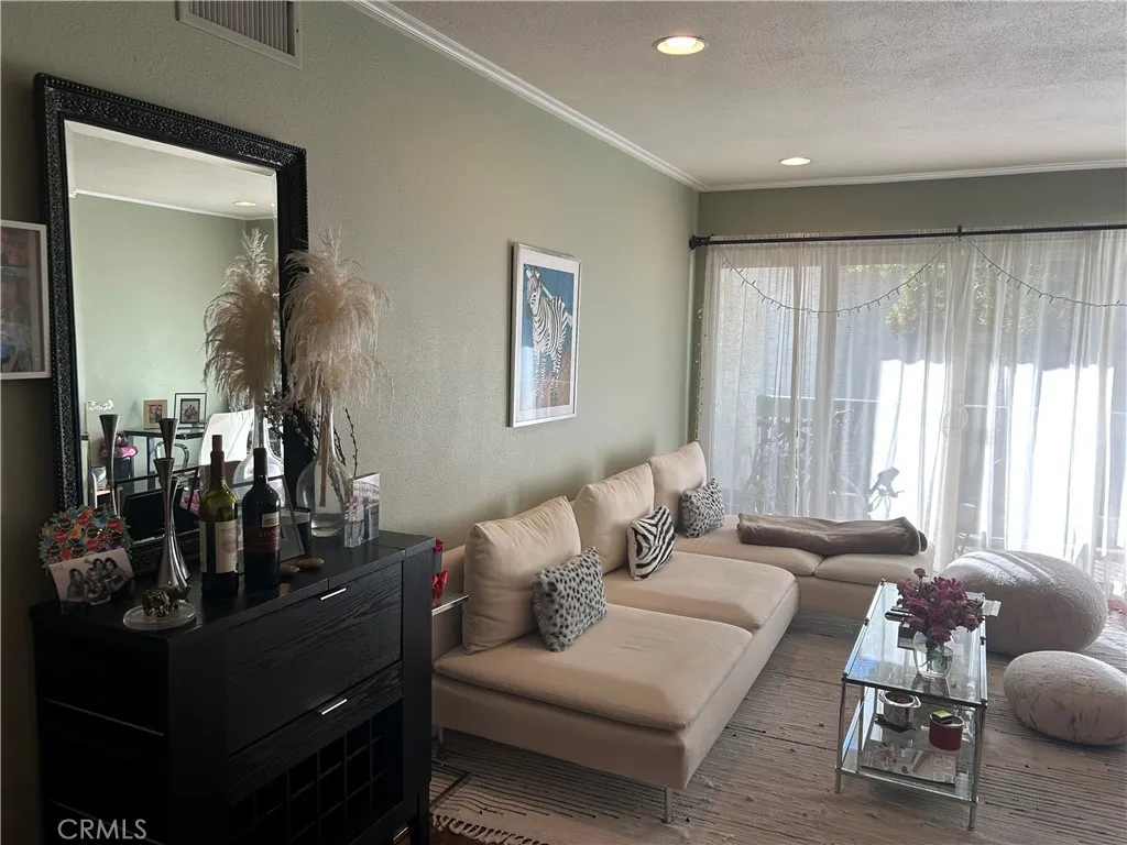 23663 Park Capri UNIT 135, Calabasas, CA, 91302