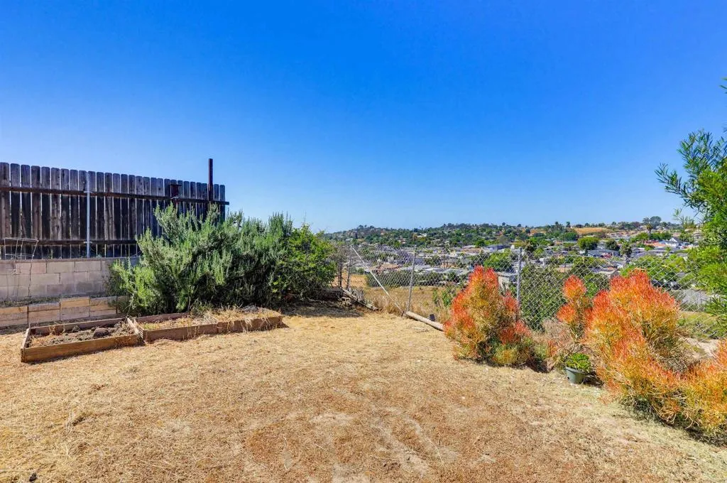 https://cdn.realtyfeed.com/cdn/127/306687590/23f614bab25668c30e2b50fff5eb2997.webp