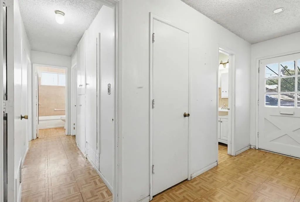 https://cdn.realtyfeed.com/cdn/127/306687590/2523e57ecc8da98b982d3e2d7ea0f681.webp