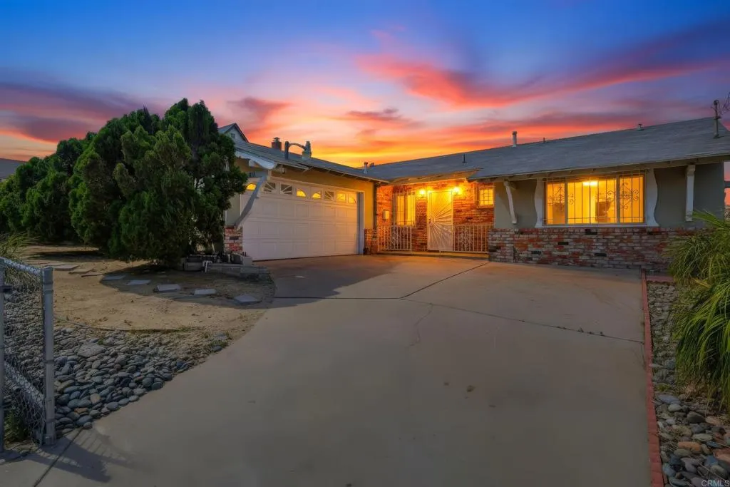 https://cdn.realtyfeed.com/cdn/127/306687590/38255ae3ea37eecfdaa924035071d456.webp