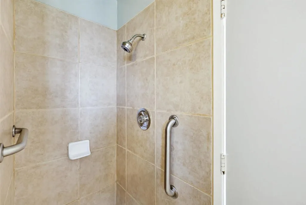 https://cdn.realtyfeed.com/cdn/127/306687590/53050286460d81d1d00f798de4151200.webp