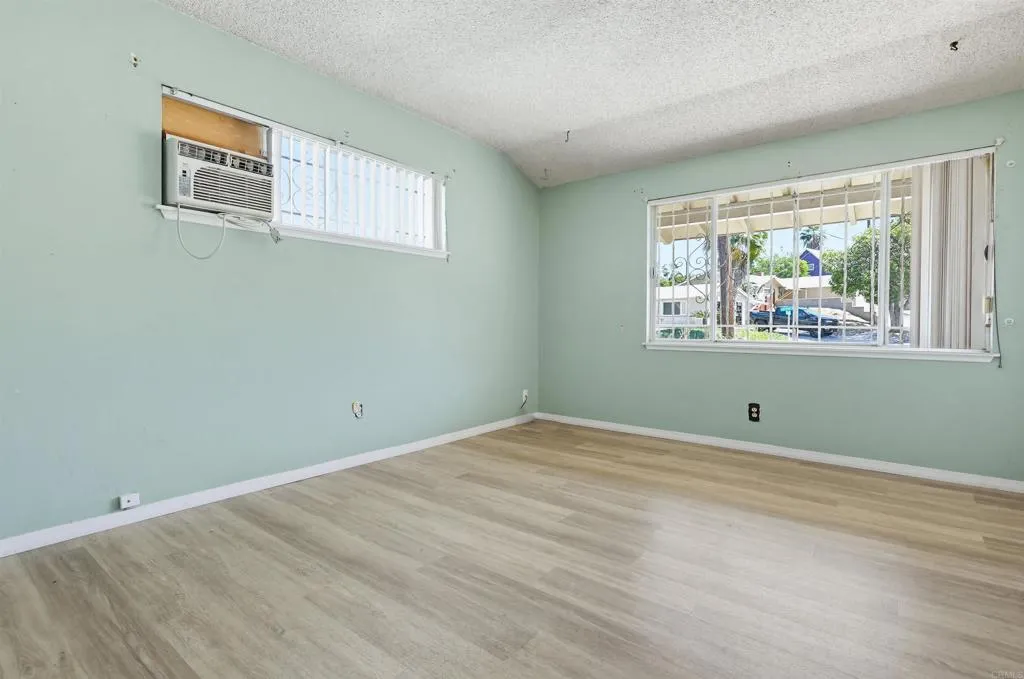 https://cdn.realtyfeed.com/cdn/127/306687590/88913bf97edd94c48ade79bc402e4ab2.webp