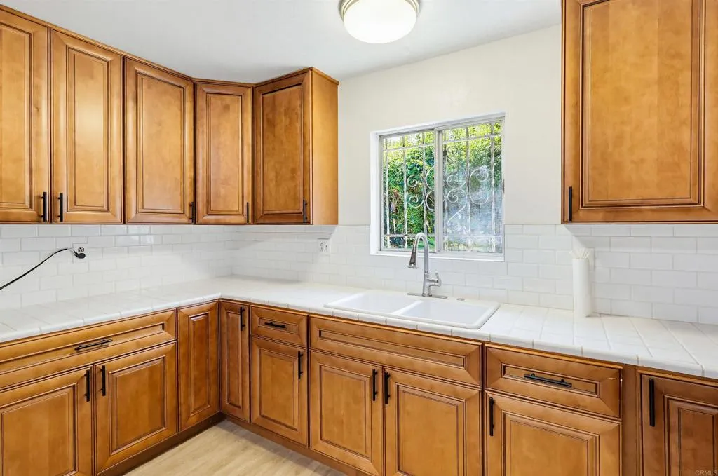 https://cdn.realtyfeed.com/cdn/127/306687590/9bbde4a62ba88df255980615850bf70b.webp