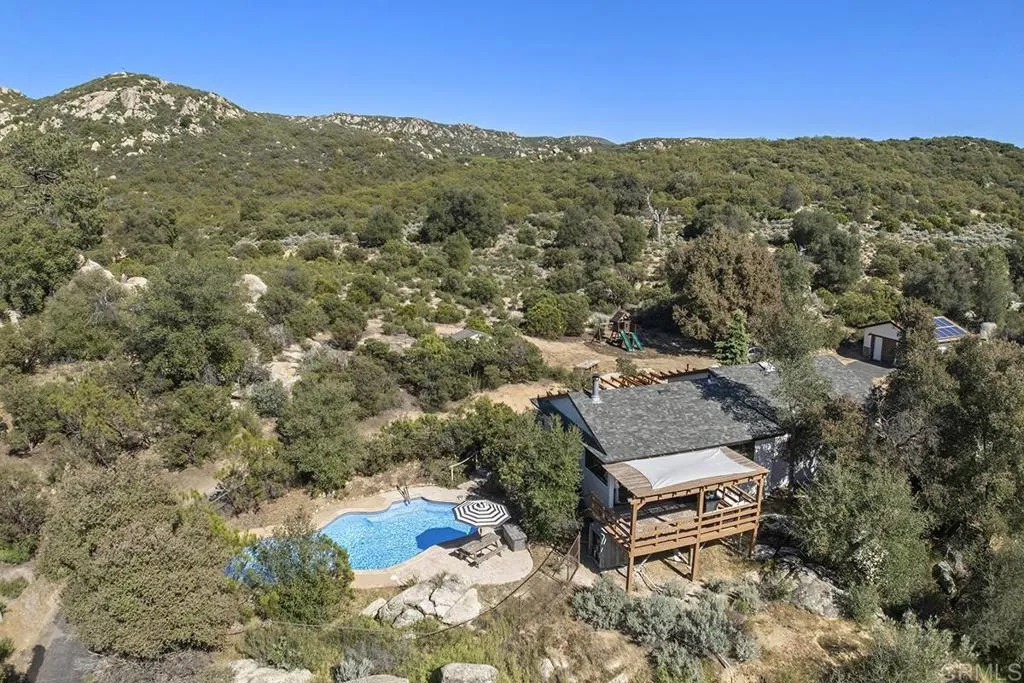 https://cdn.realtyfeed.com/cdn/127/306687609/086b2bd485481f26fc06620ebb5a1b2d.webp