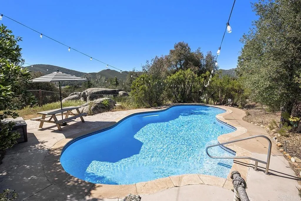 https://cdn.realtyfeed.com/cdn/127/306687609/609d6887cdcbf4fe7eb5d3206994e706.webp