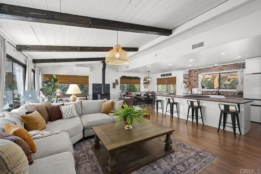 https://cdn.realtyfeed.com/cdn/127/306687609/a28c8fe9cc1583bee2940275097a66b0.webp