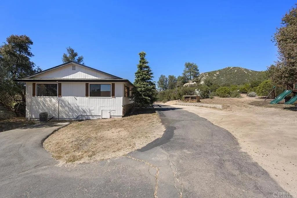 https://cdn.realtyfeed.com/cdn/127/306687609/b73924bb0cc08e21b5c55579852f68e7.webp