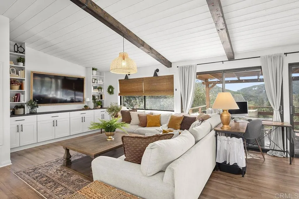 https://cdn.realtyfeed.com/cdn/127/306687609/bc039e0feb4bf2574cc92b931ee1f37a.webp