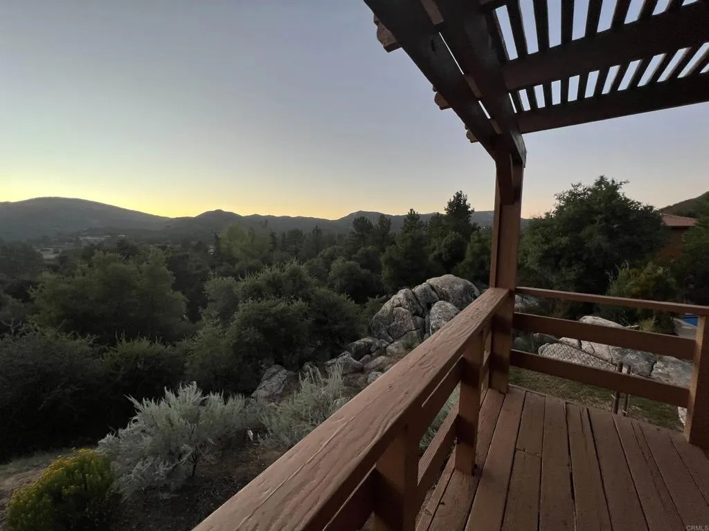 https://cdn.realtyfeed.com/cdn/127/306687609/c0f9b9f925c51f7dab0f7199166a084c.webp
