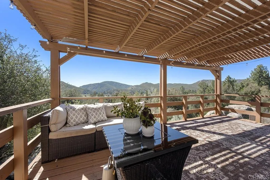 https://cdn.realtyfeed.com/cdn/127/306687609/cb78e777e001ed440734976d1176e058.webp