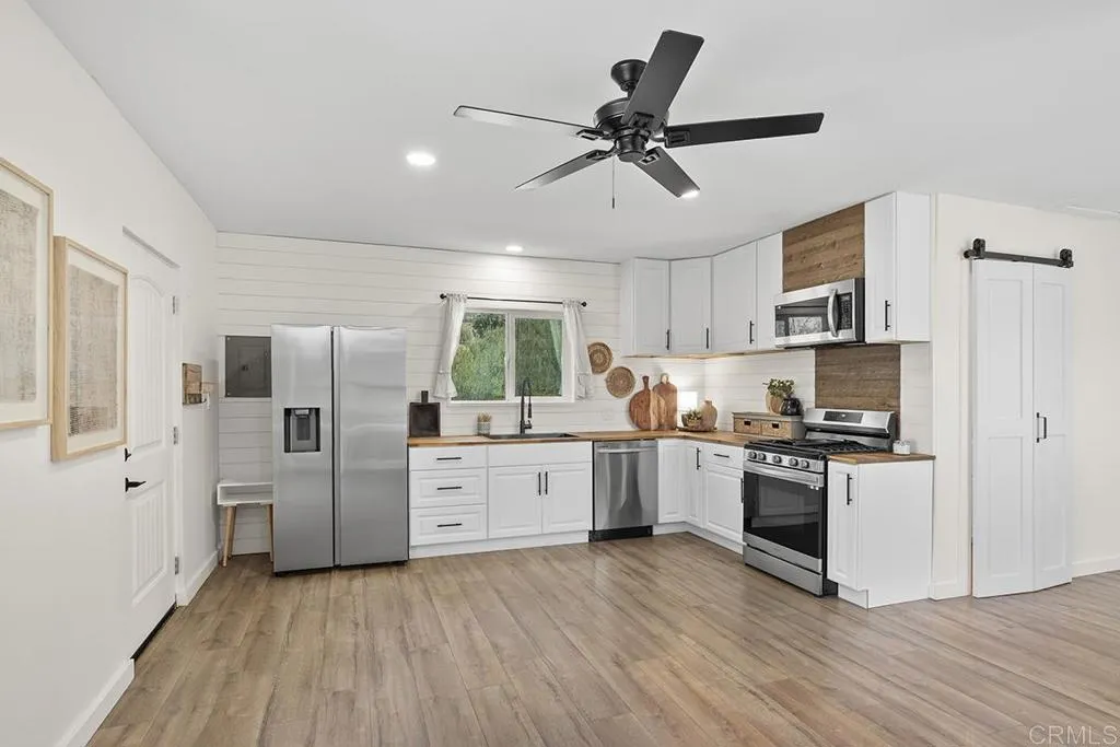 https://cdn.realtyfeed.com/cdn/127/306687609/d3d505e22c58ad80dc91c797f04594c1.webp