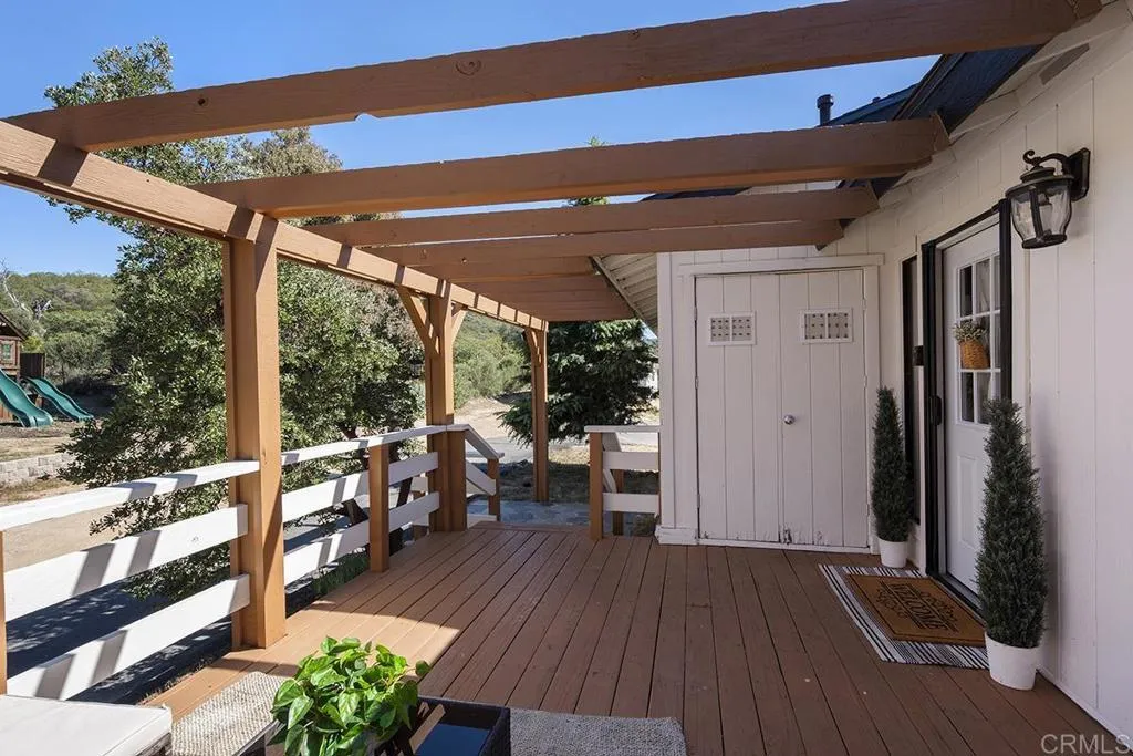 https://cdn.realtyfeed.com/cdn/127/306687609/d92784ce8c4f17fd5d40781ccaeb83e8.webp