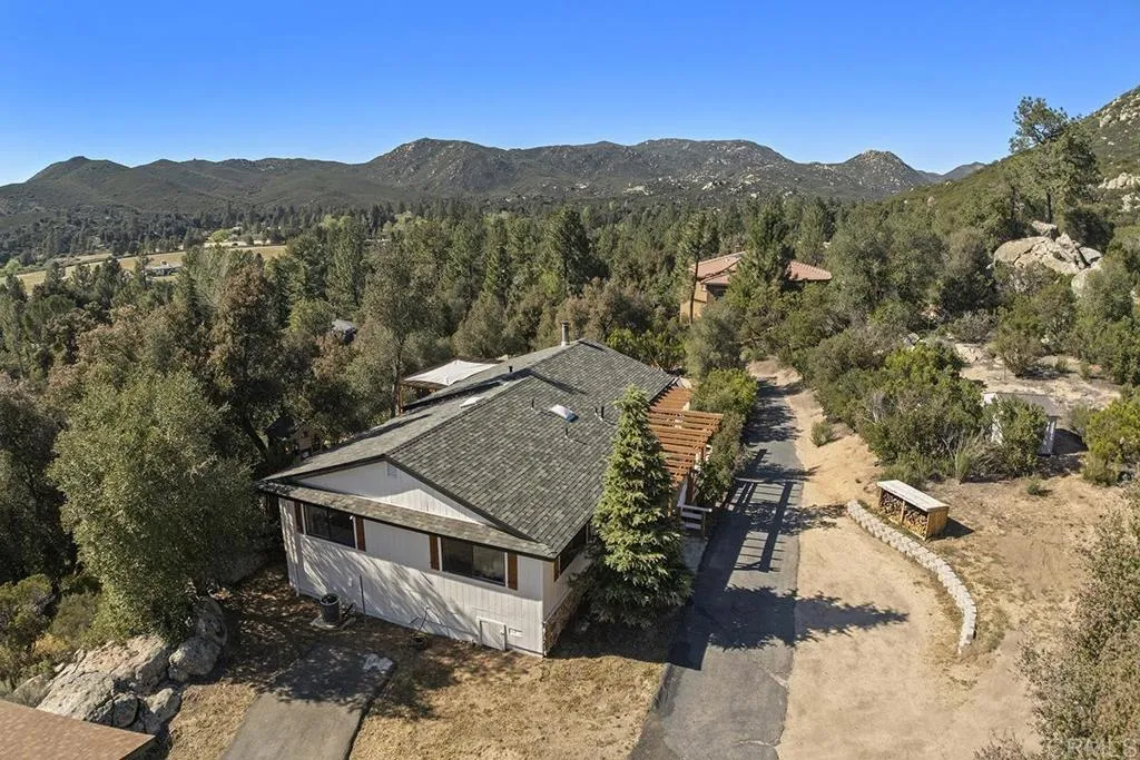 https://cdn.realtyfeed.com/cdn/127/306687609/f01df994ad71cdbc83d8b8b5d5e78dce.webp