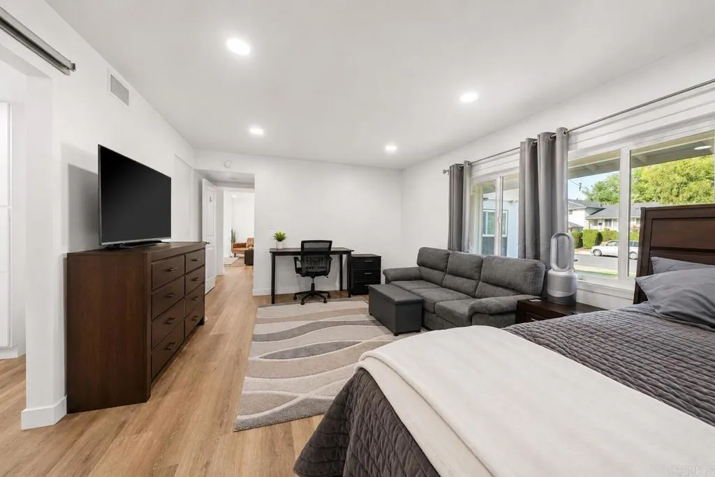 https://cdn.realtyfeed.com/cdn/127/306687610/50e28fae67a8b409b10a955aee060e08.webp