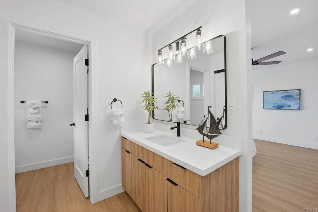 https://cdn.realtyfeed.com/cdn/127/306687611/41b6210512792994385d0a1fd925a2c6.webp