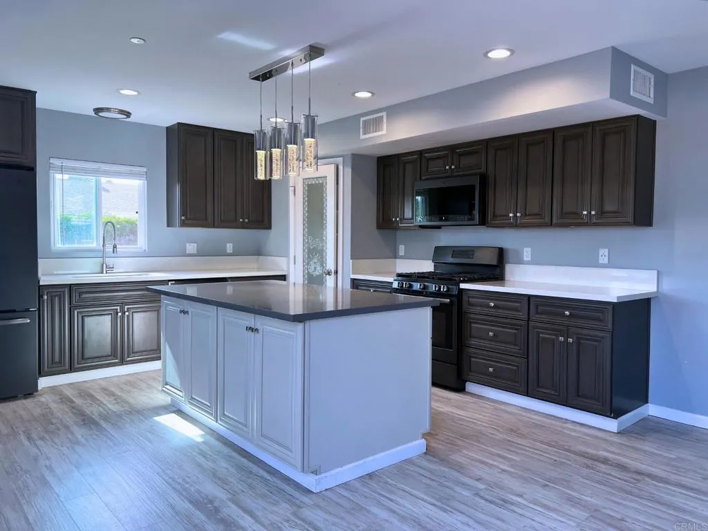1379 Peach Avenue, El Cajon, CA, 92021
