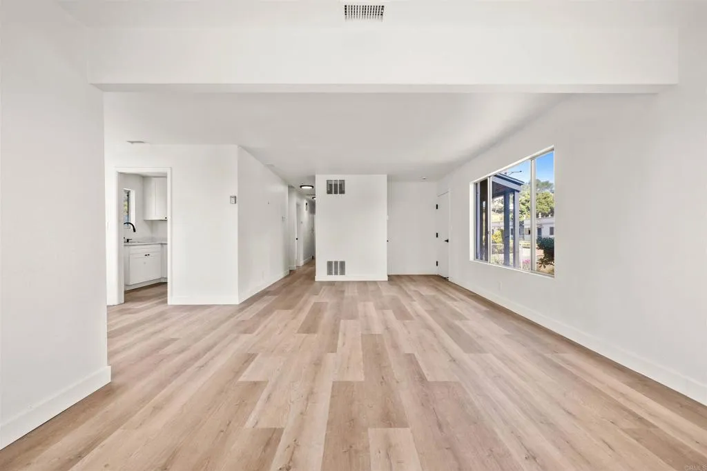 https://cdn.realtyfeed.com/cdn/127/306687652/98fbdc306a4ce303f2c8d0f5f7e84c67.webp