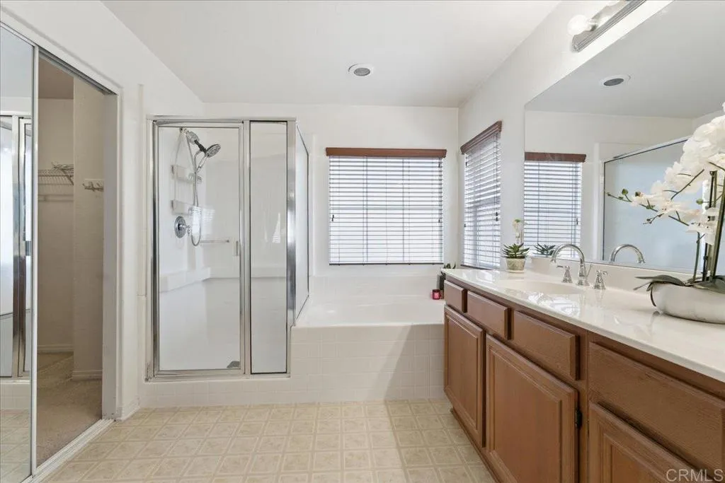 https://cdn.realtyfeed.com/cdn/127/306687677/1179cdeb620c4146b936d29698a629f5.webp