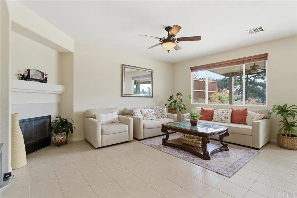 https://cdn.realtyfeed.com/cdn/127/306687677/666f76f5edf01b09740deb0ee8c160a4.webp