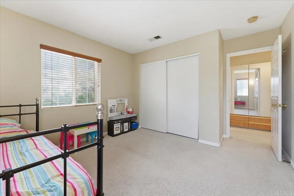 https://cdn.realtyfeed.com/cdn/127/306687677/a6bb8b5a55ae039a8f3d07c780d6c888.webp