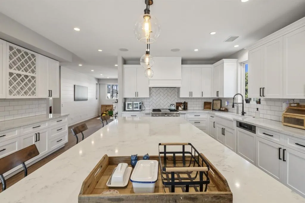 https://cdn.realtyfeed.com/cdn/127/306687718/4ce662b4493d6d50363ba369d10734b3.webp