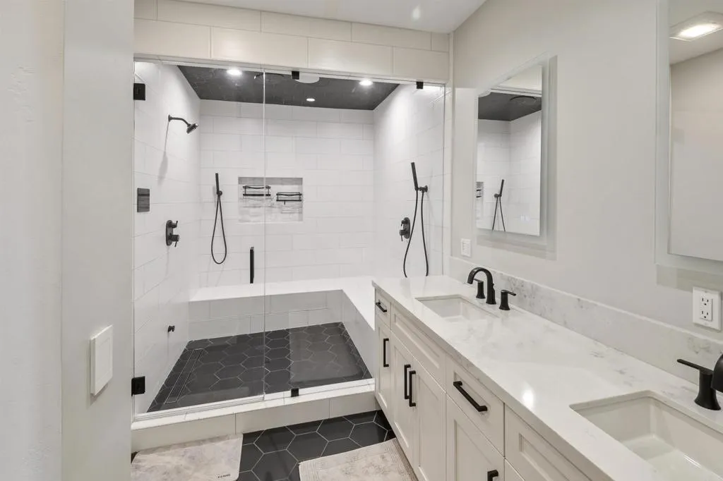 https://cdn.realtyfeed.com/cdn/127/306687718/776a96926511a30ae79b788226d9c2a9.webp