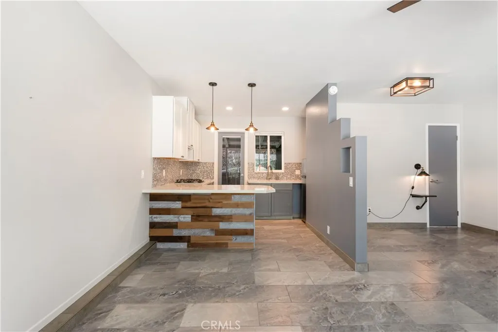 https://cdn.realtyfeed.com/cdn/127/306687720/293ce5356a62e290555134ac10f32e00.webp