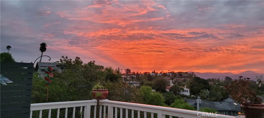 https://cdn.realtyfeed.com/cdn/127/306687720/6d2c6adcbfb332e1ff4dece909fe0fb3.webp