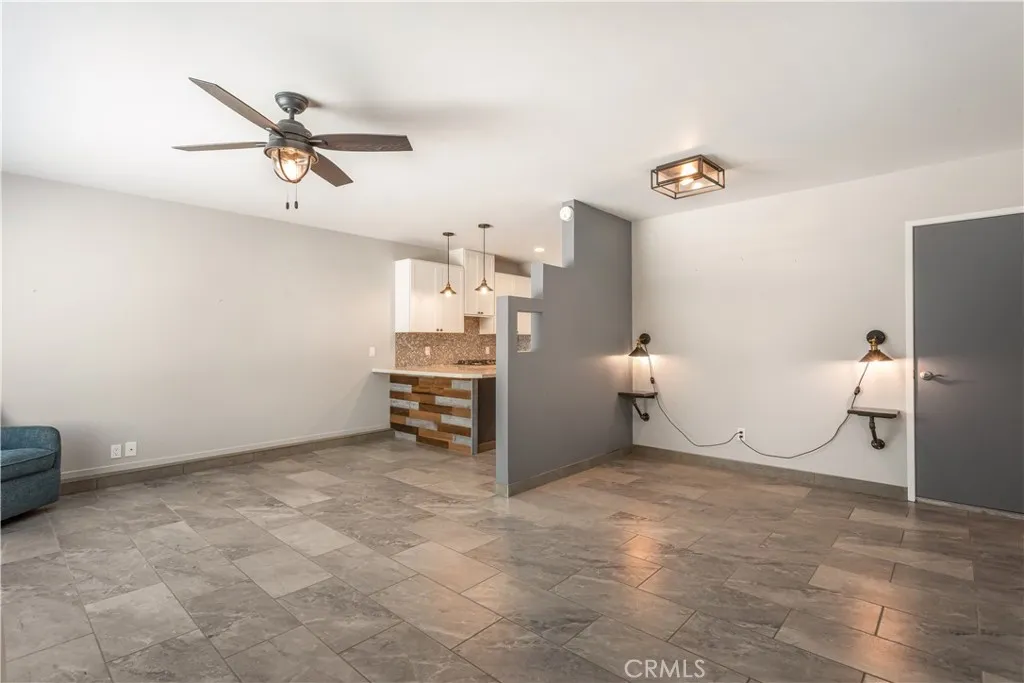 https://cdn.realtyfeed.com/cdn/127/306687720/e3c7c41f64c05013a32bb81358986968.webp