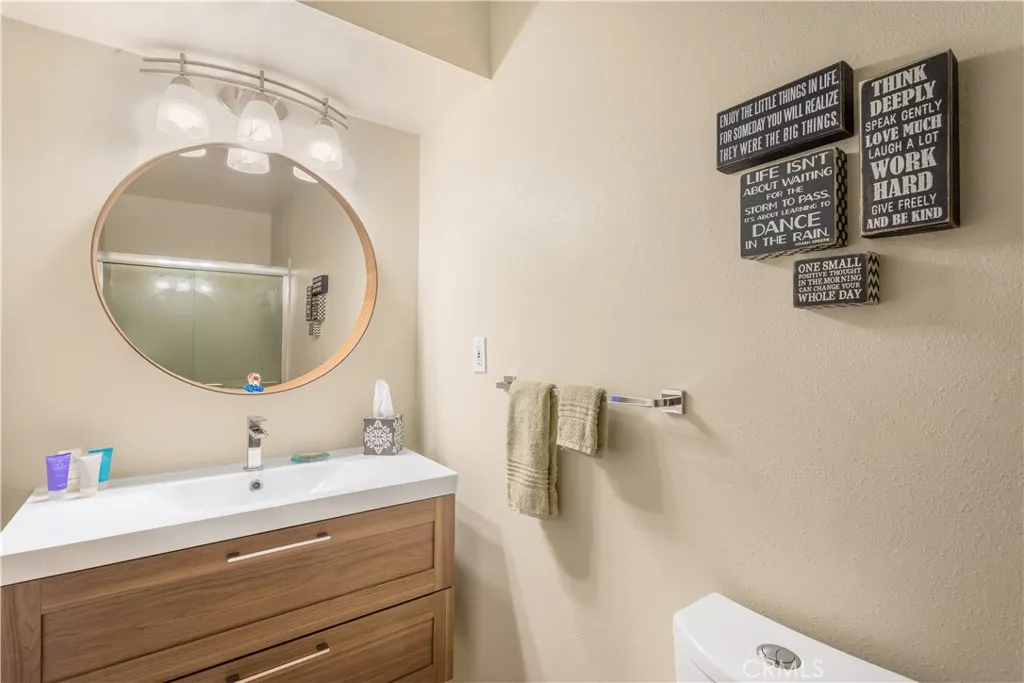 https://cdn.realtyfeed.com/cdn/127/306687720/edebcac582e3b7fd5f605c3809d2f55d.webp