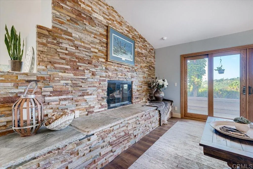 https://cdn.realtyfeed.com/cdn/127/306687722/12524219162343c3c8ef30d407683ffe.webp