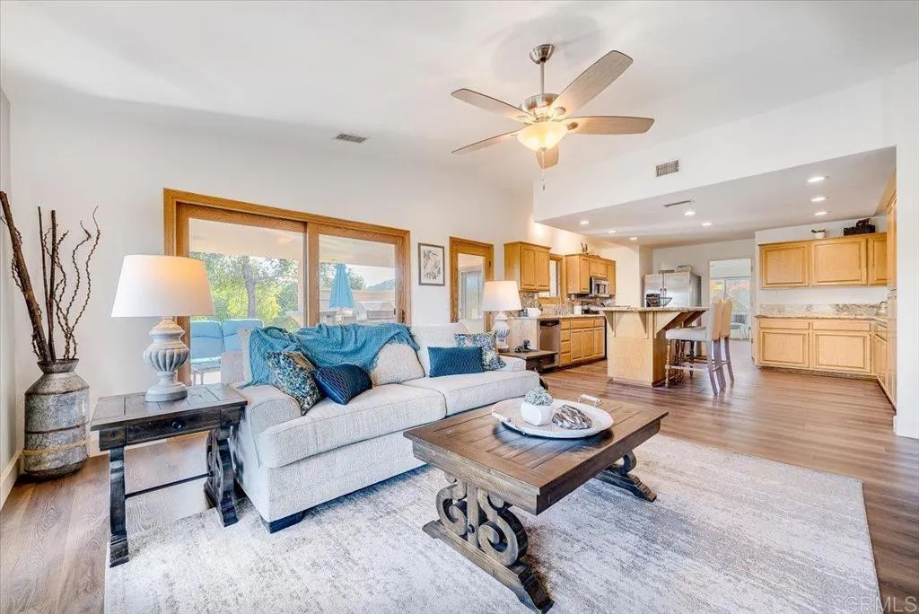 https://cdn.realtyfeed.com/cdn/127/306687722/54bdb2979bbb804124148dbcb17a9fec.webp
