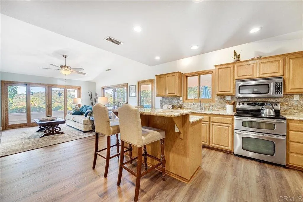 https://cdn.realtyfeed.com/cdn/127/306687722/5f0ad7fd9847b7b77488aa3e35f6c0f8.webp