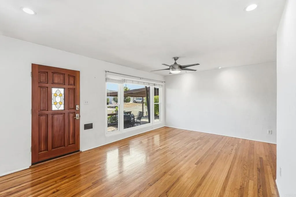 https://cdn.realtyfeed.com/cdn/127/306687737/e996db757a9308457aaf2d350040f412.webp