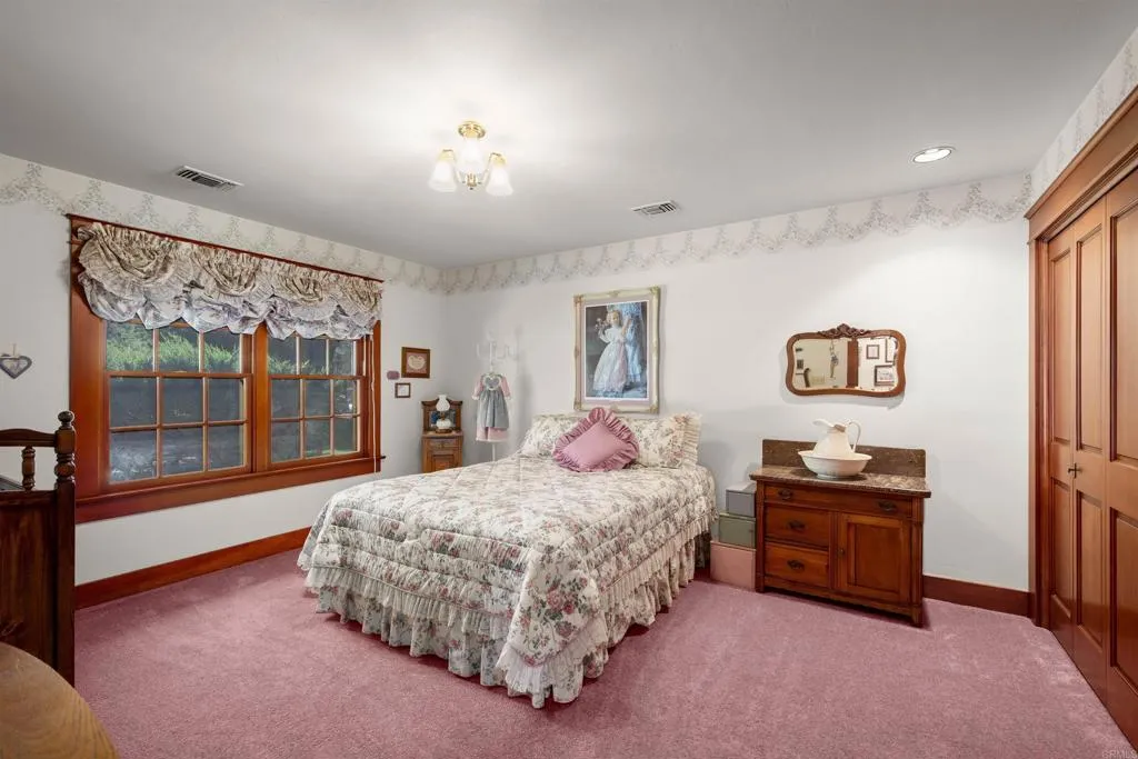 https://cdn.realtyfeed.com/cdn/127/306687753/396f49053bc089cd6ef42ee7b81f0cd0.webp