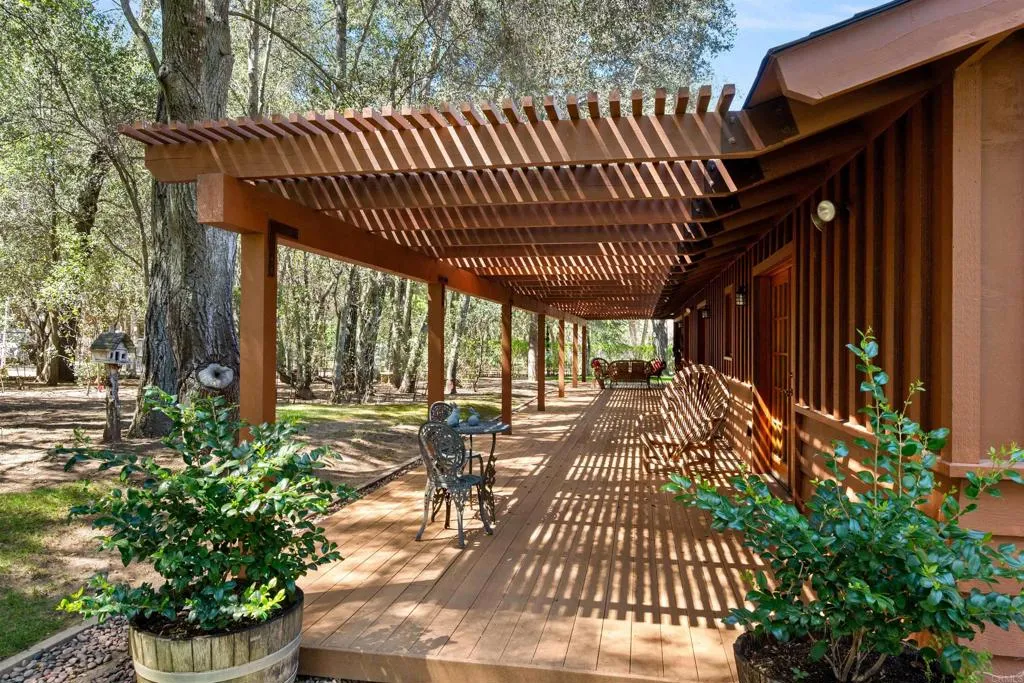 https://cdn.realtyfeed.com/cdn/127/306687753/3f0a06955aea409af46c419c2955361a.webp