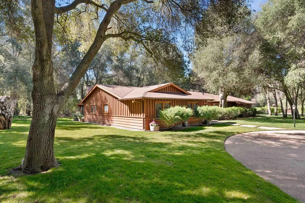 https://cdn.realtyfeed.com/cdn/127/306687753/4680992a5a3fb5d20513596e9e36ba3a.webp