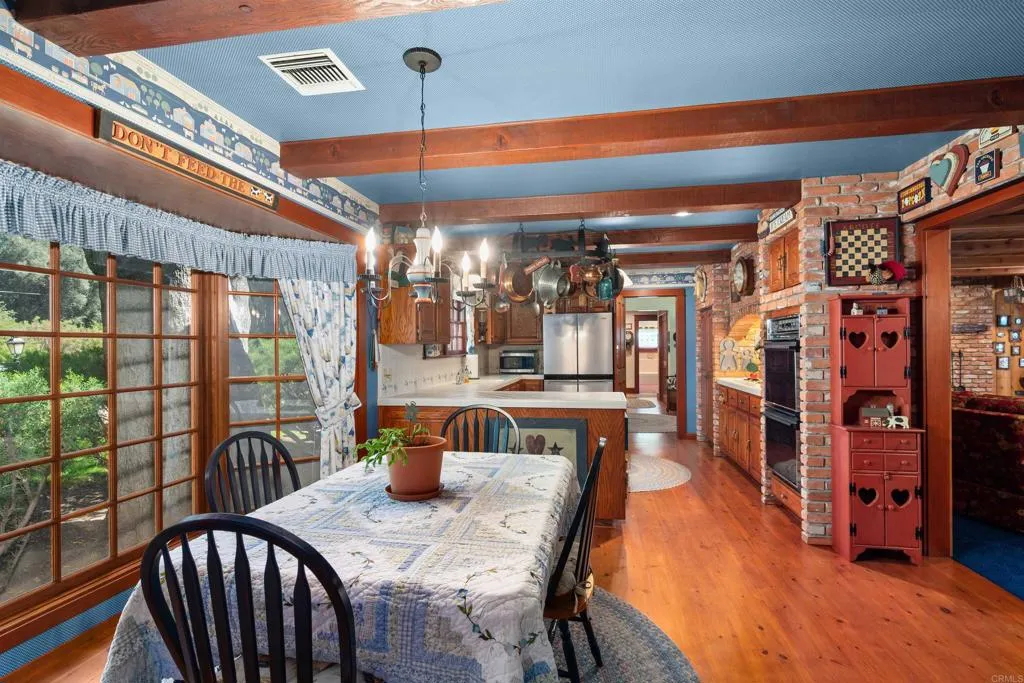 https://cdn.realtyfeed.com/cdn/127/306687753/4dfe48c17828c7664666e89ced2d7934.webp