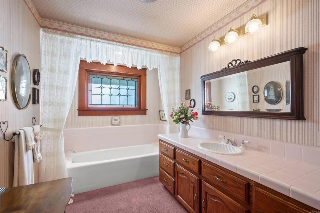https://cdn.realtyfeed.com/cdn/127/306687753/6f09e89b41327c19bbebdb3e2ee7230e.webp