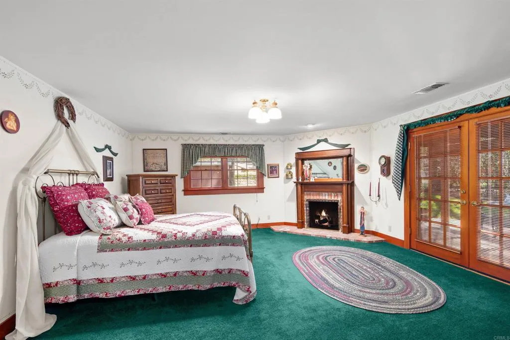 https://cdn.realtyfeed.com/cdn/127/306687753/98fa1ac6d85d625ccb14f684f7cc6e0b.webp