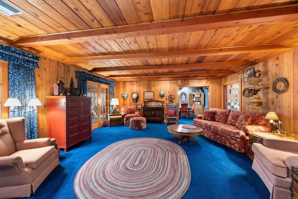 https://cdn.realtyfeed.com/cdn/127/306687753/9e462d9602840c4f954f9d5280d50e6b.webp
