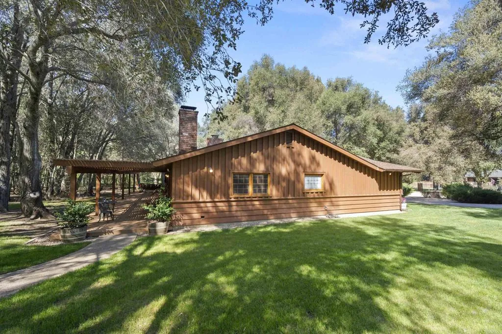 https://cdn.realtyfeed.com/cdn/127/306687753/b985fd3e86971e2a3c753fac6f9b4b98.webp
