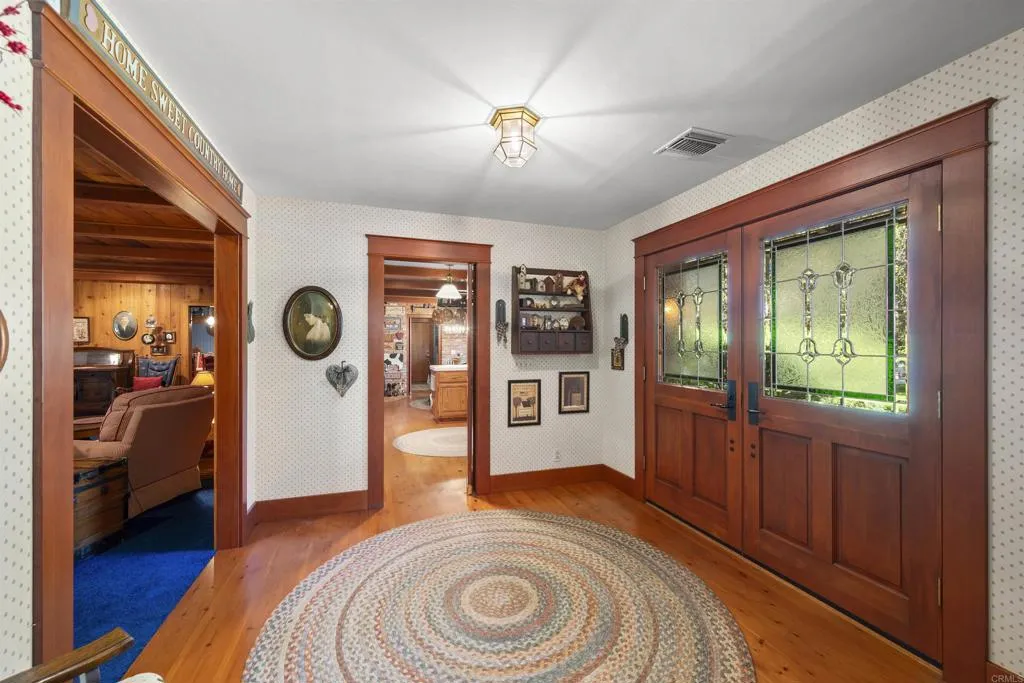 https://cdn.realtyfeed.com/cdn/127/306687753/c7a30faa6ea8e41875877c67ed329a2c.webp