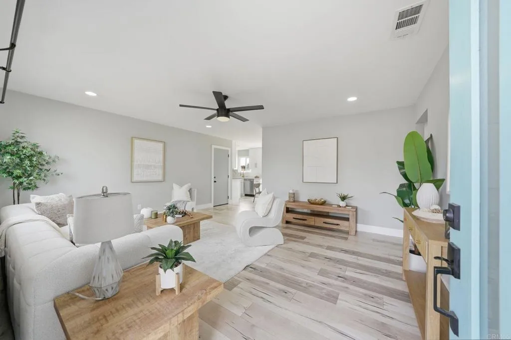 https://cdn.realtyfeed.com/cdn/127/306687772/2481e7ce767b16a40433bde9881f9d9a.webp