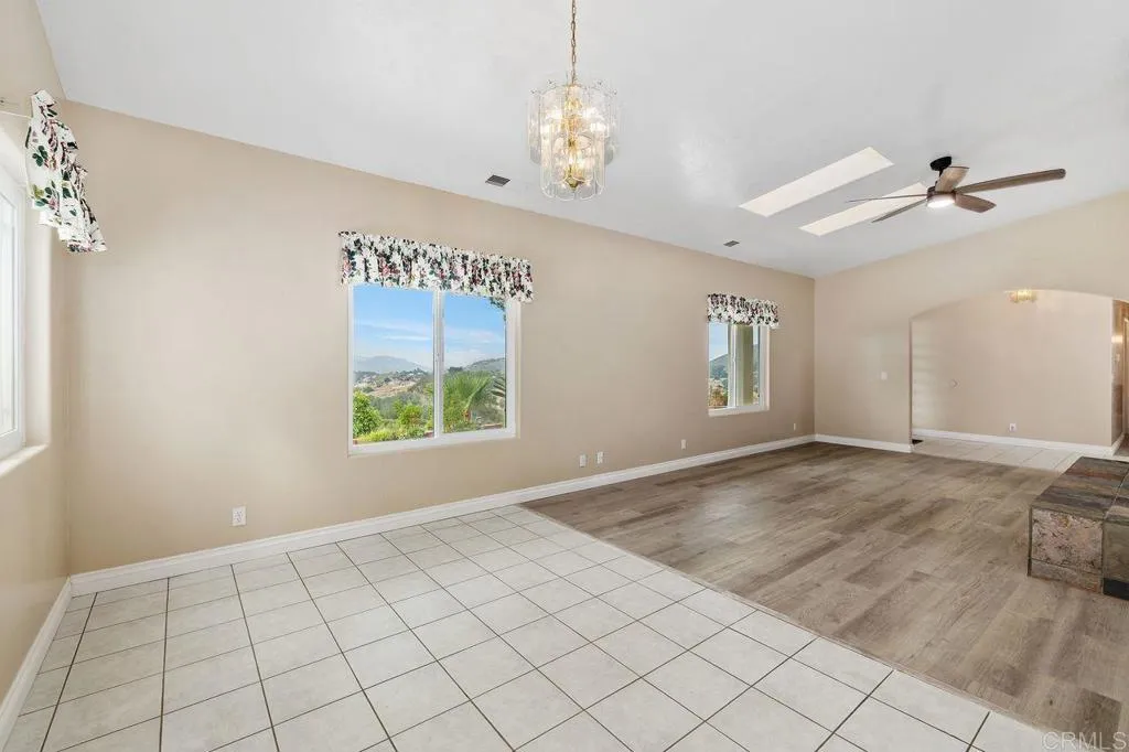 https://cdn.realtyfeed.com/cdn/127/306687777/7930f9b2a1f4b9e97cc12f2c89d93755.webp